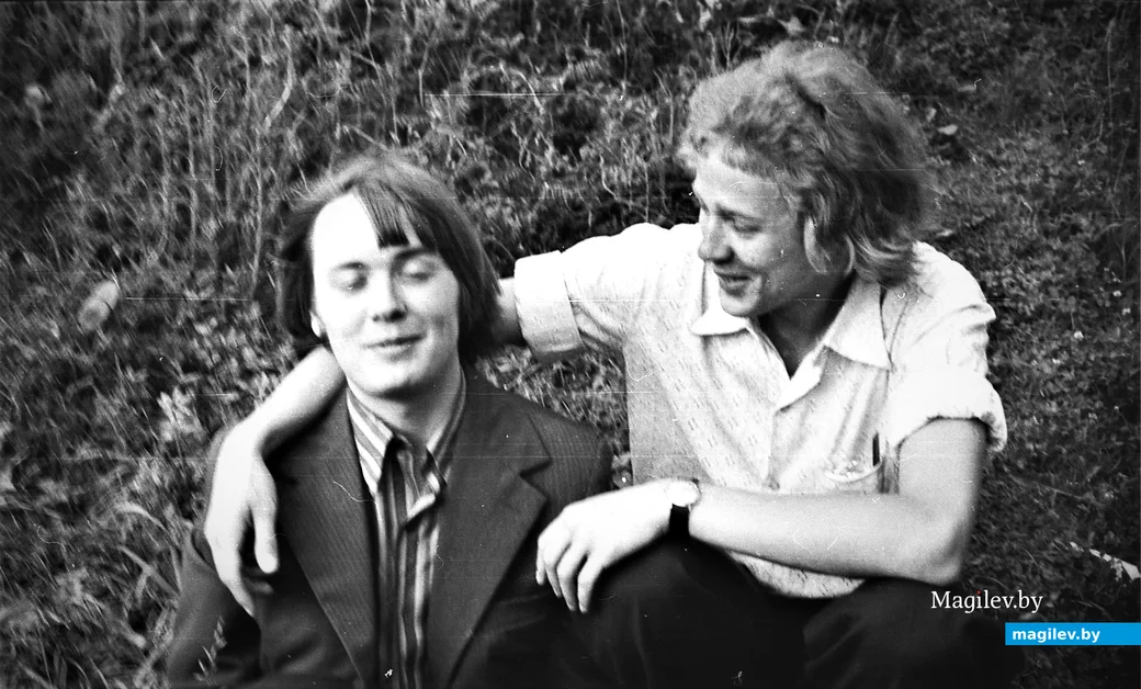 1973 г., Могилев, Дубровенка. Вася Мак и Витя Поревой.