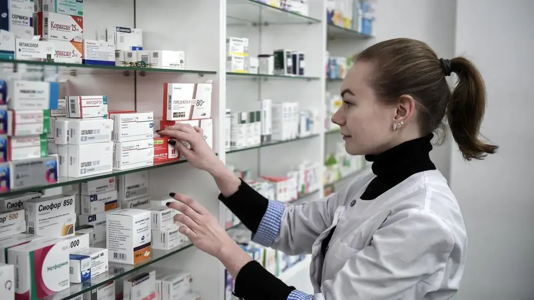 Правительство дополнило список препаратов, цены на которые регистрирует Минздрав. Фото: Sputnik.