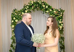 «Пришел в банк, увидел ее». Свадебная пара недели в Бобруйске