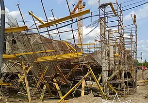 ЧП на стройке офисно-торгового центра в Бресте: на месте обрушения работают спасатели