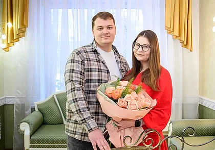 «Он вел себя очень прилично и очень красиво, это подкупило». Свадебная пара начала 2025 года