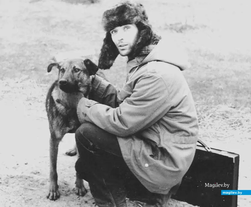 1970-е, Могилев. Леша Жабыко вполне мог бы стать натурщиком для любой картины на дворовую тему.