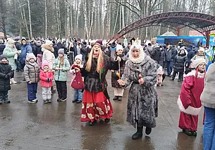 «Пайшла Каляда калядуючы»  В Печерском лесопарке могилевчане отпраздновали Рождество