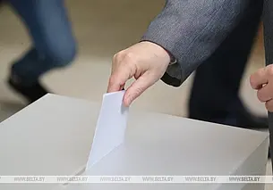 Штраф до 15 базовых величин. В ЦИК рассказали, почему запрещена съемка заполненного бюллетеня