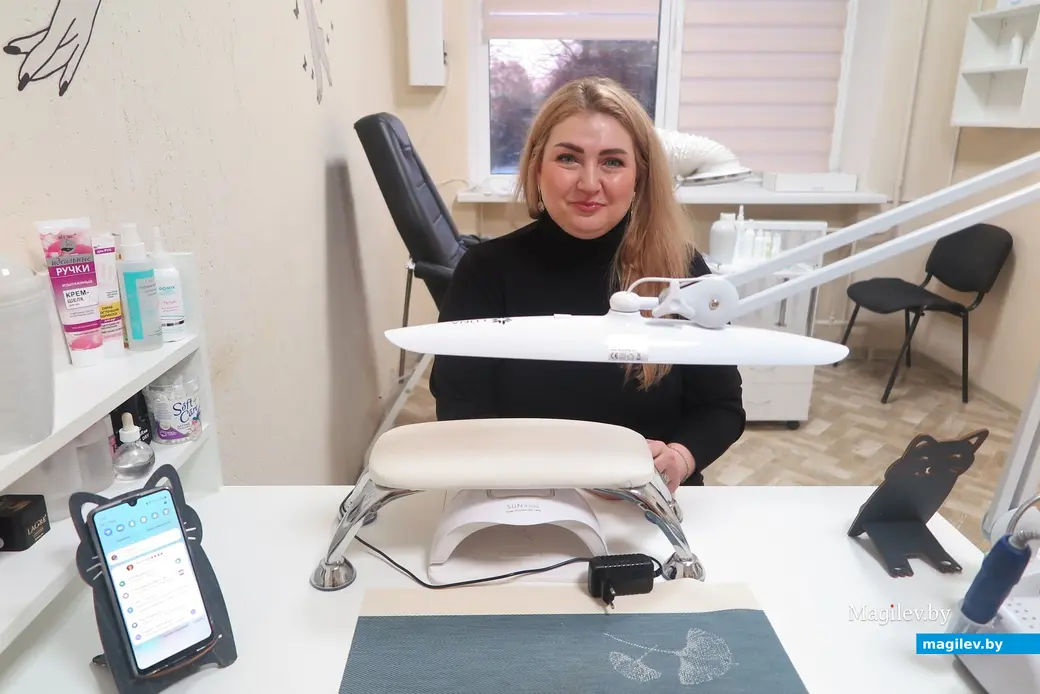 Мастер ногтевого сервиса и подолог Елена Лесковец.