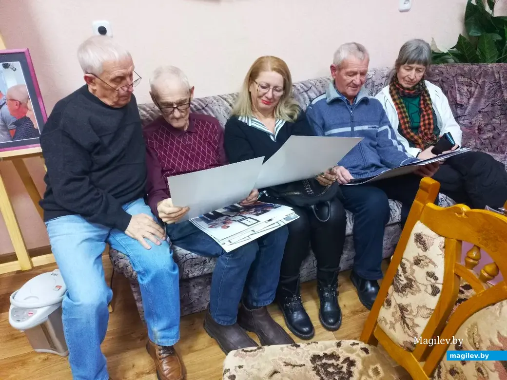 16.01.2025, Могилев, филиал городского Центра культуры и досуга. Выставка «25 мгновений «Радуги».