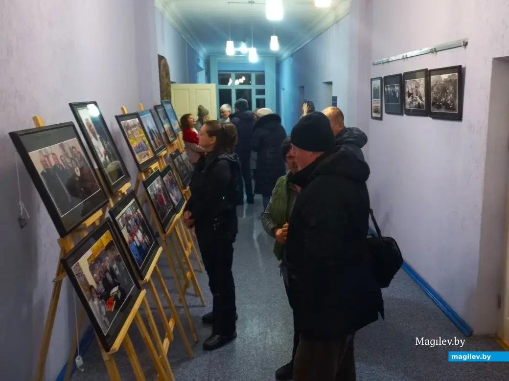 16.01.2025, Могилев, филиал городского Центра культуры и досуга. Выставка «25 мгновений «Радуги».