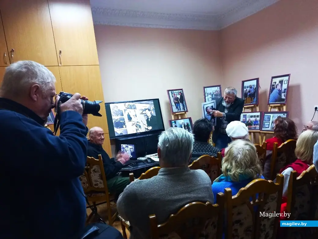 16.01.2025, Могилев, филиал городского Центра культуры и досуга. Выставка «25 мгновений «Радуги».