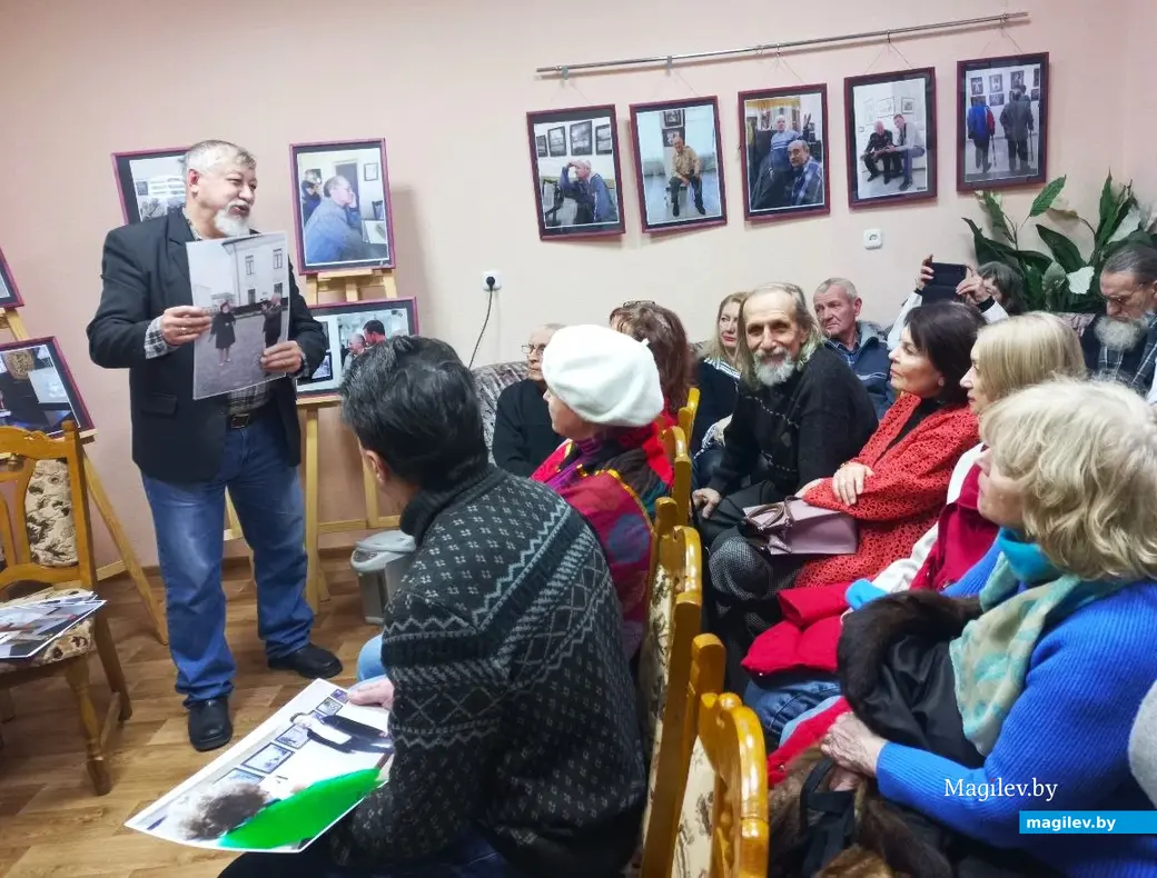 16.01.2025, Могилев, филиал городского Центра культуры и досуга. Выставка «25 мгновений «Радуги».