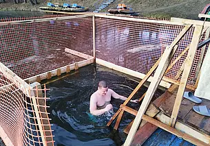 Могилевчане на Крещение окунались в ледяную воду в Печерске. Фотофакт