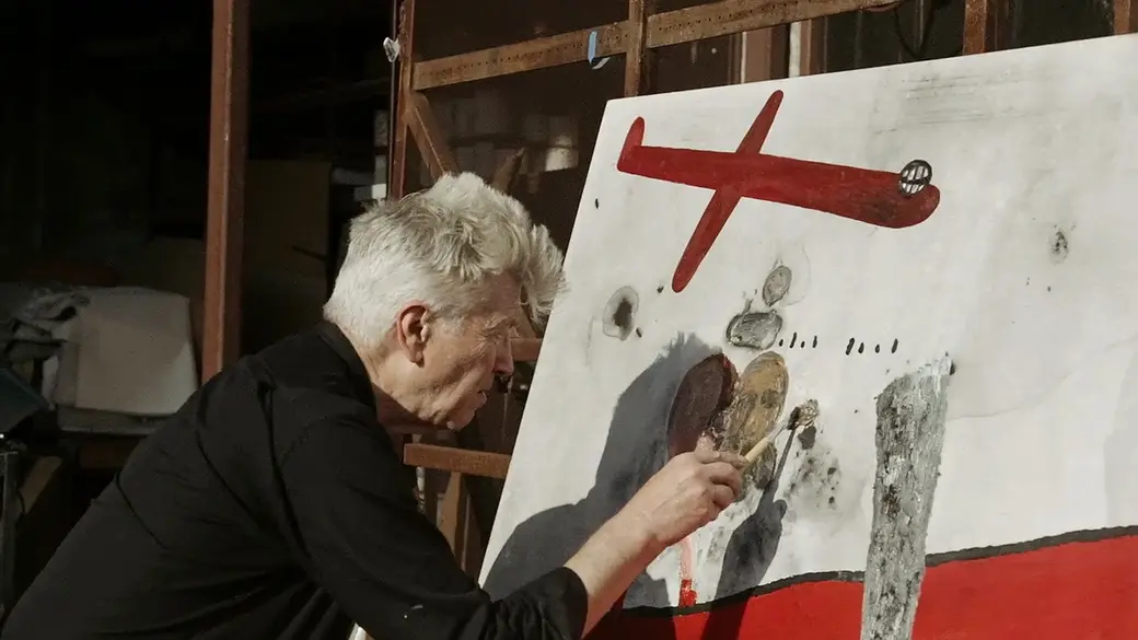 Дэвид Линч пишет очередную картину.