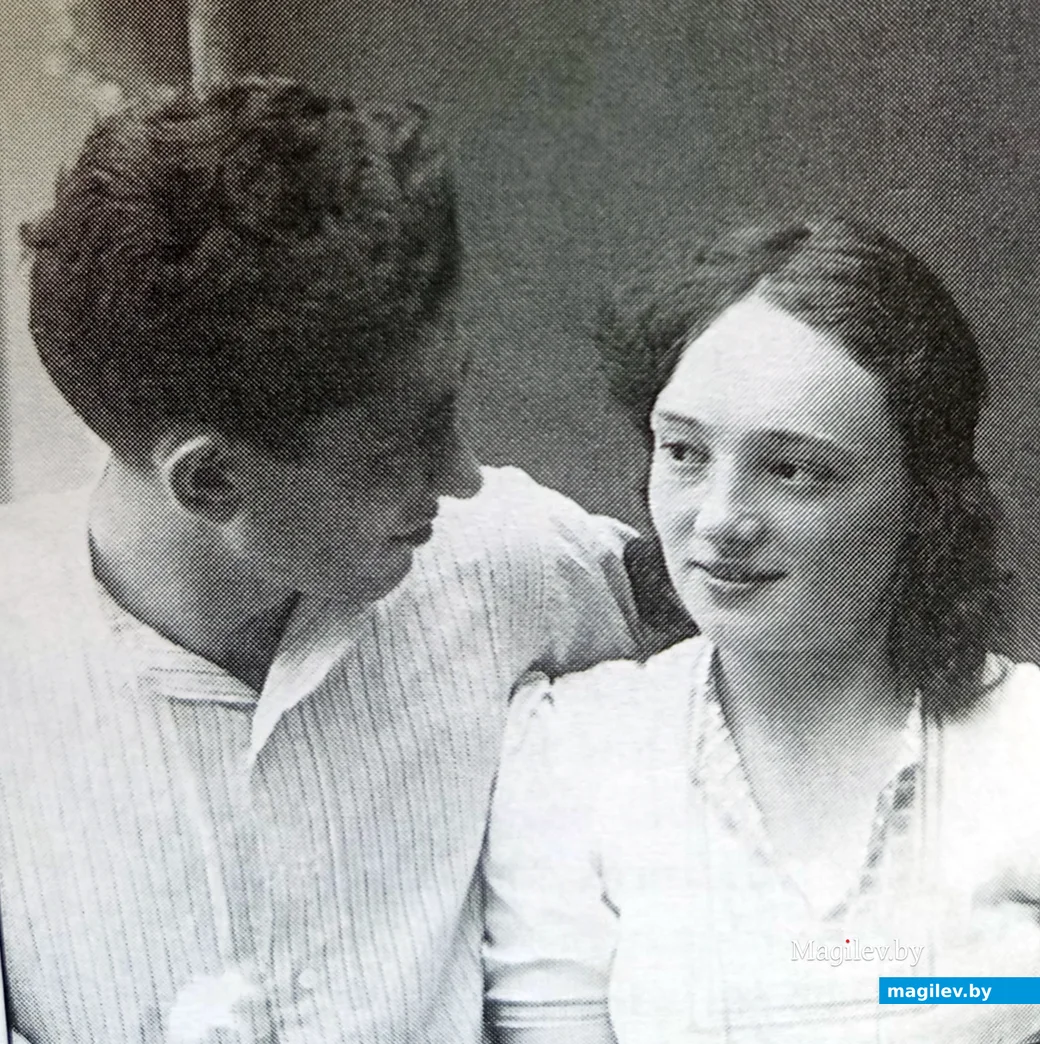 1938 год. Борис и Роза Сандомирские в день свадьбы.