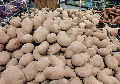 Картофель и билеты в театр больше всего подорожали в Беларуси: данные Белстата