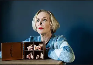 «Затем они сделали мне «пьяный нос». Британка потеряла нос в результате болезни, теперь у нее их 7 – на выбор