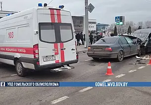 Три автомобиля столкнулись в Гомеле – девять человек в больнице