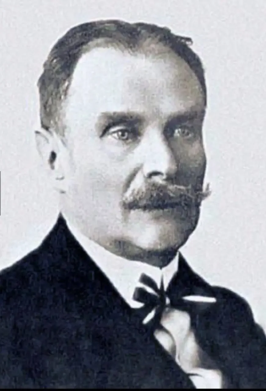 1920-е. Кароль Станислав Незабытовский.
