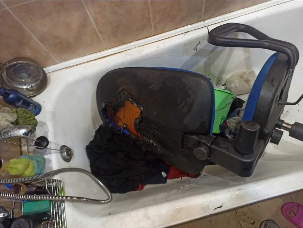 25.01.2025 г. Осиповичи. Последствия пожара после подзарядки фотоаппарата.