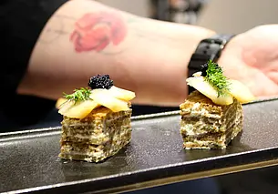 Пожарская котлета таяла во рту, а наполеон оказался не десертом