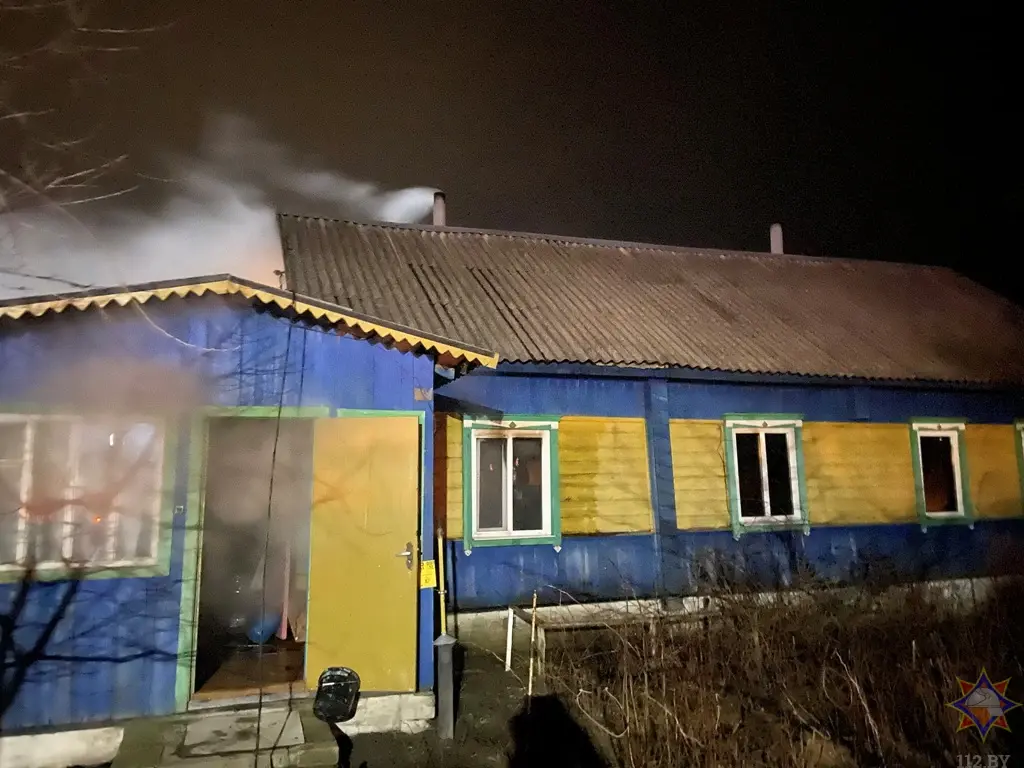 28.01.2025 г. Костюковичи, пожар дома на ул. Интернациональной. Фото: Могилевское областное УМЧС