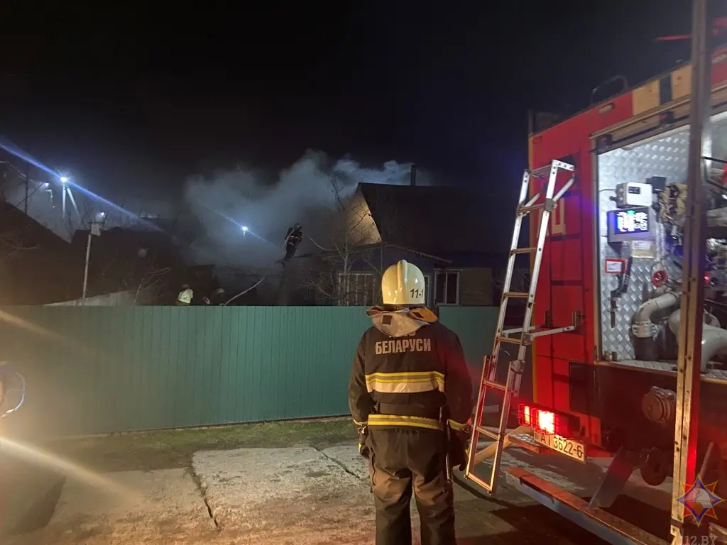 28.01.2025 г. Костюковичи, пожар дома на ул. Интернациональной. Фото: Могилевское областное УМЧС