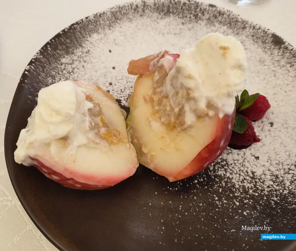 Фестиваль «Зiмовы смак» в ресторане «Турист». Уютное яблочко.