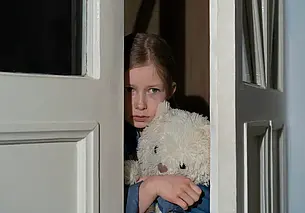 «Ребенок растет «удобным» потому, что ему приходится на себя брать взрослые задачи»