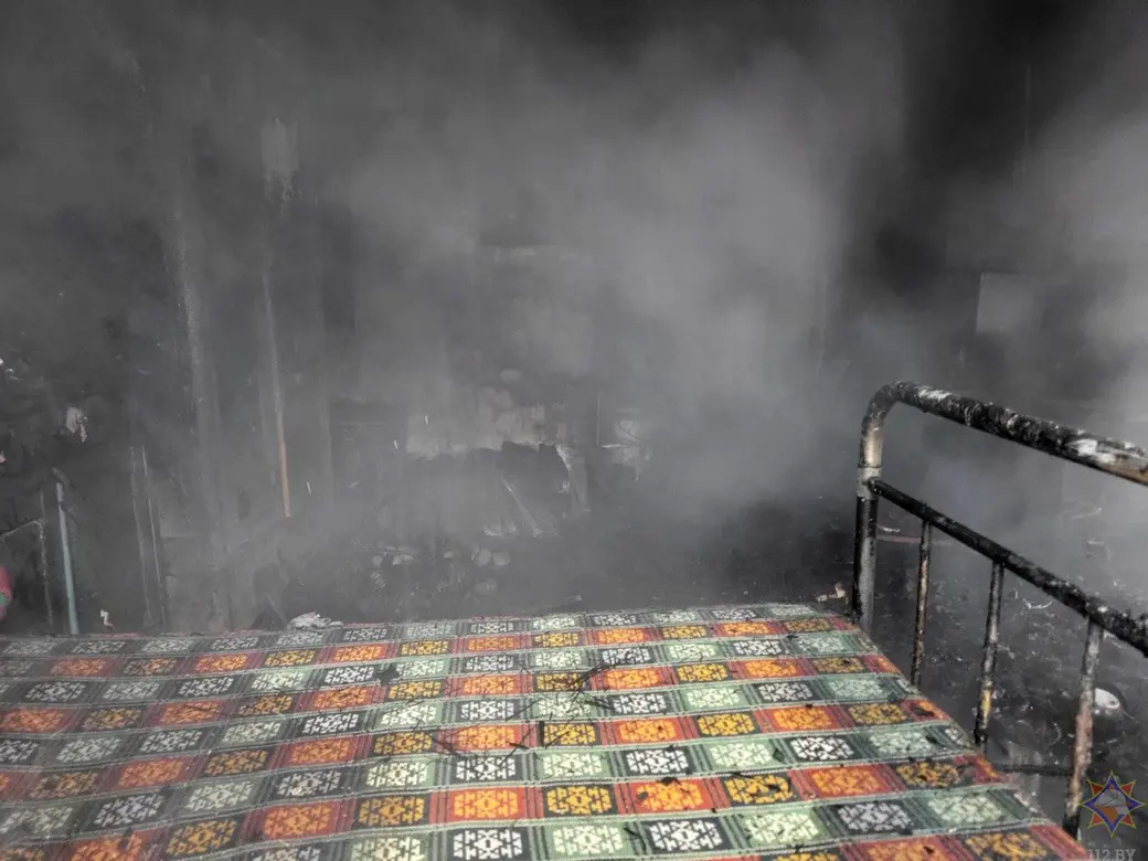 1 февраля 2025 года. На пожаре в частном жилом доме в деревне Рики Могилевского района погиб пенсионер.