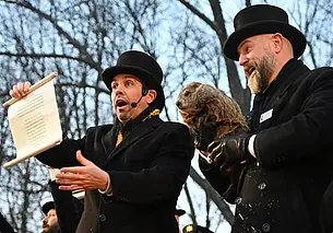 Знаменитый сурок Фил из Пенсильвании предсказал затяжную зиму