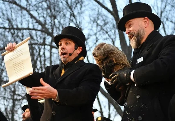 Знаменитый сурок Фил из Пенсильвании предсказал затяжную зиму