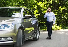 Бесхозный автомобиль стоит месяцами в вашем дворе: что делать