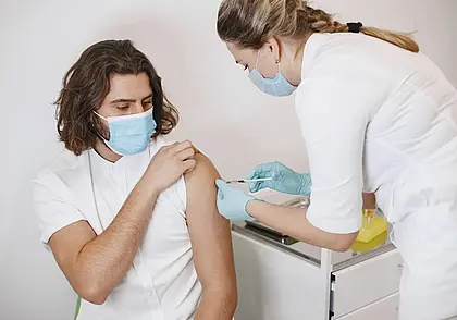 Минздрав: зарплату сестринского персонала планируется повысить за счет увеличения надбавок