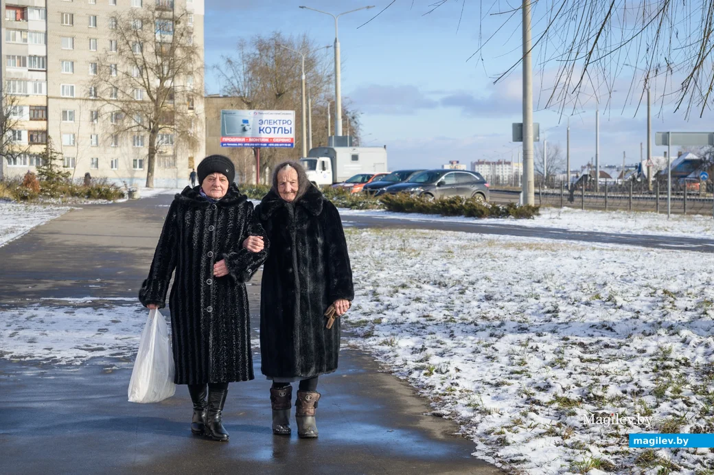 05.02.2025. Бобруйск. Галина Игнатовна Дегтеренок и ее дочь Светлана Петровна Малиновская. Фото: