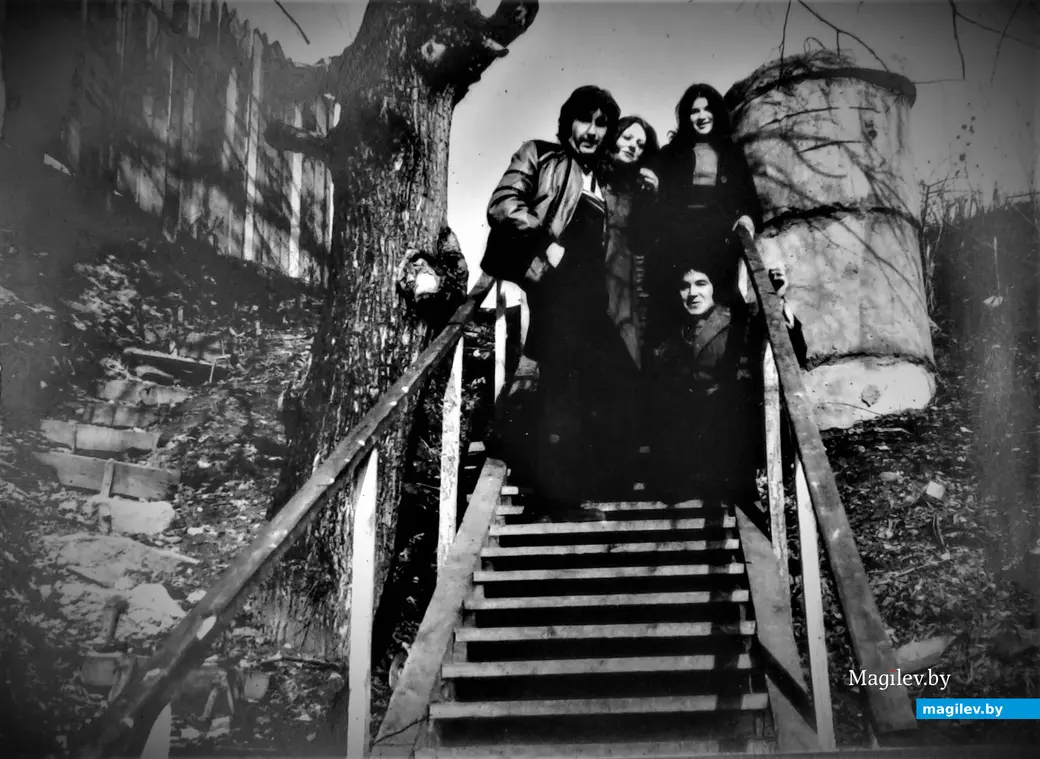 1976 г., Могилев. Вдоль обрыва…