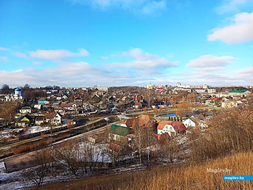 Февраль 2025 года, Могилев. Вдоль обрыва…