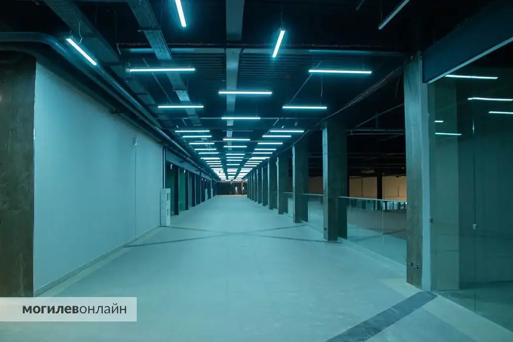 Осень 2024 г. Могилев, пр. Мира, ТРЦ SKY MALL. Фото: Mogilev.Online.
