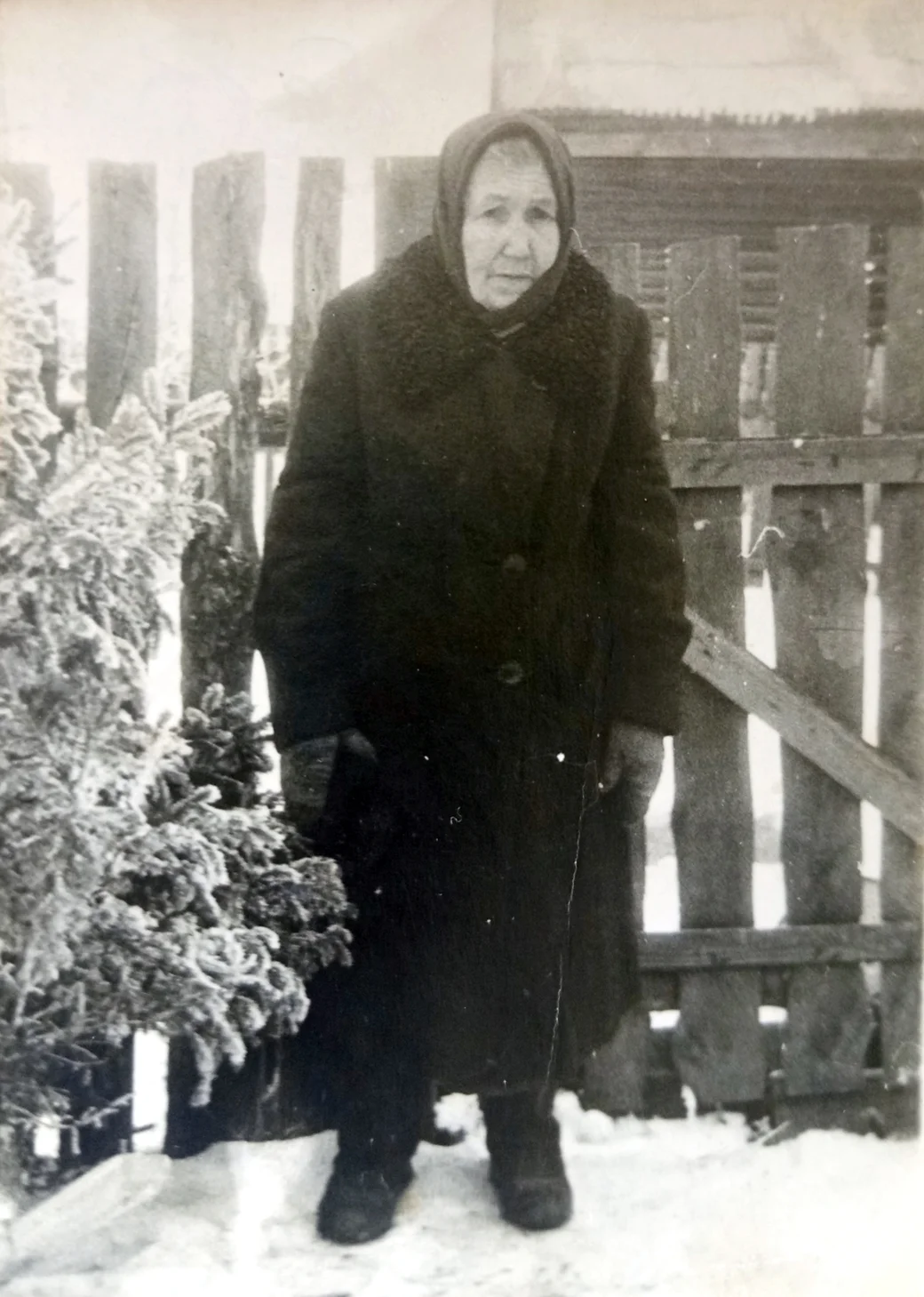 1960-е. Глуск. Либа Неваховна Эпштейн.