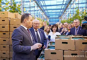 Премьер-министр Беларуси посетил ОАО «Рассвет» Кировского района. Фотофакт