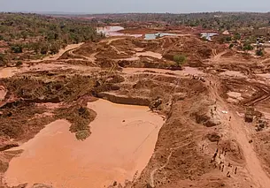 Нелегальная шахта по добыче золота обрушилась в Мали. Погибли не менее 48 человек