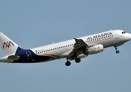 Летевший в Калининград самолет экстренно сел в Польше из-за снегопада