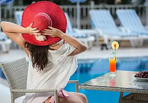 Из Могилева к теплому морю: во сколько обойдется отдых в Турции в турсезон? Узнали цены