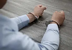 У жительницы Могилевского района мошенники обманом похитили золотые слитки на 210 тыс. рублей. Задержаны курьеры