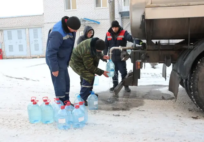 Осиповичи остались без воды: ночью прорвало трубопровод