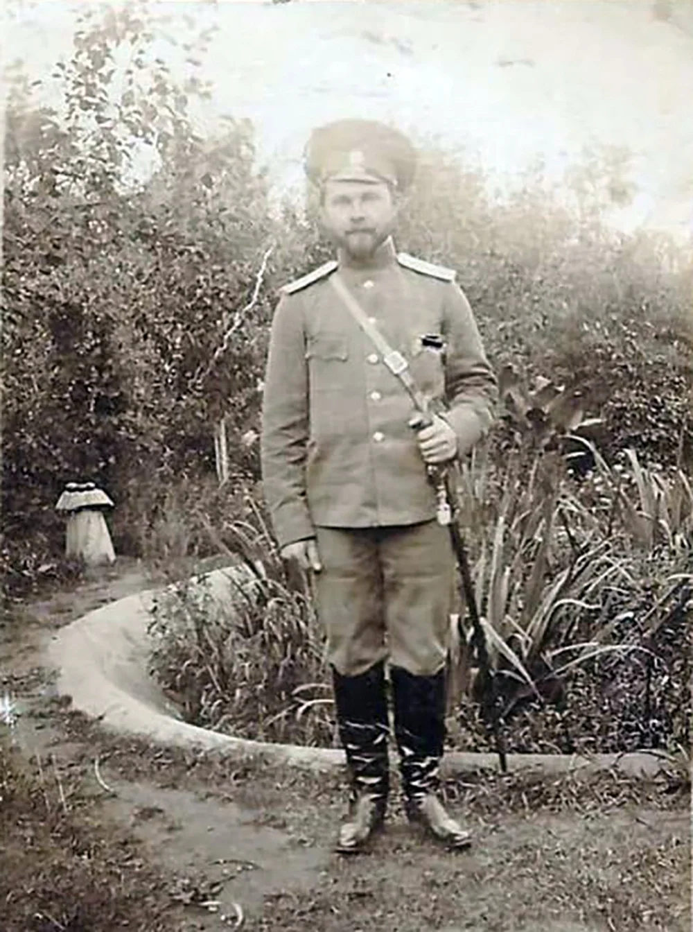 1914 год. Вильно. Александр Семенов уже молодой врач.