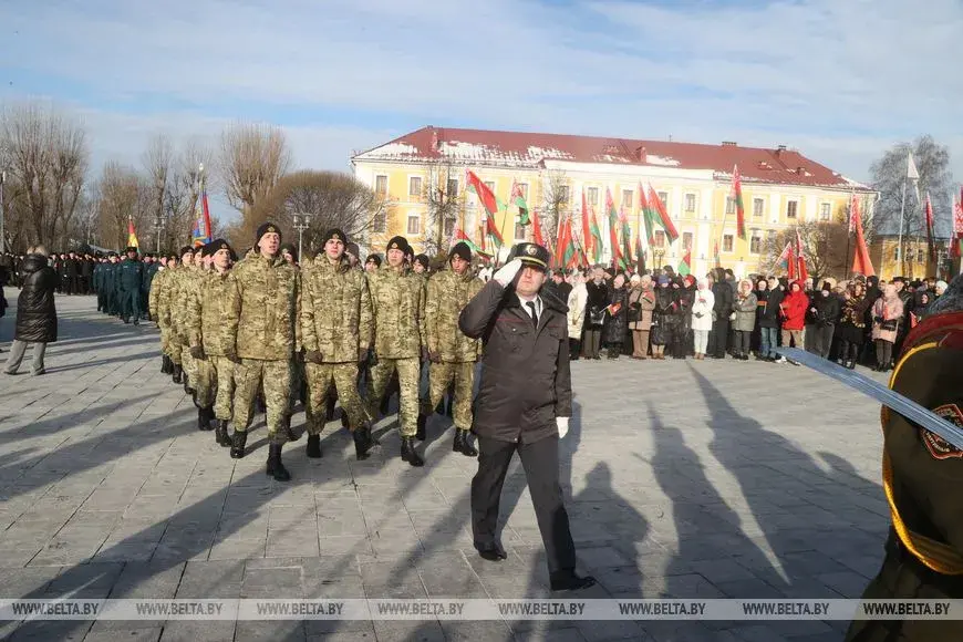 22 февраля 2025 года. В Могилеве возложили цветы к Вечному огню в канун Дня защитников Отечества.