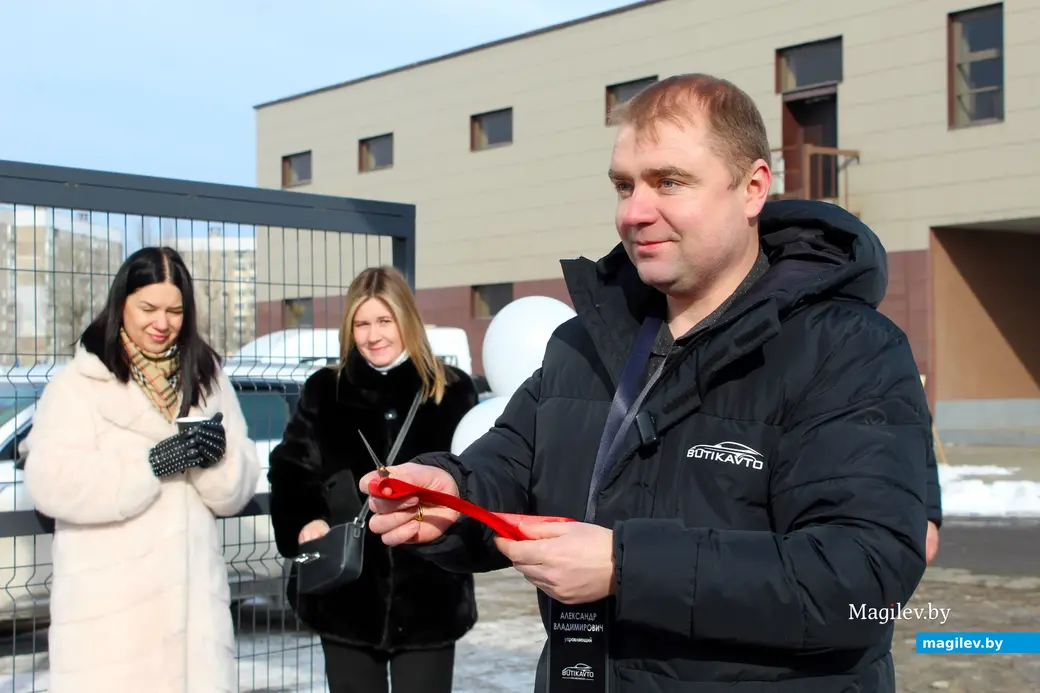 Февраль 2025 года. Могилев. Автохаус сети Butikavto: улица Мовчанского, 4б. Торжественная церемония открытия.