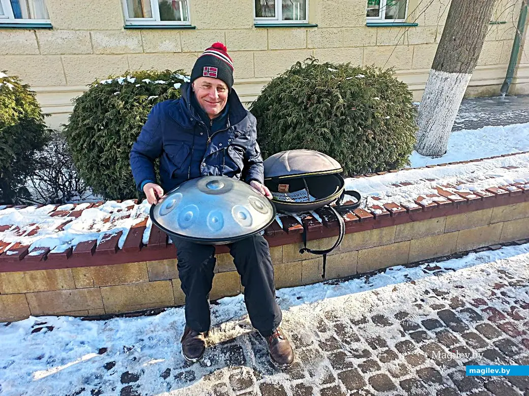 21.02.2025, Могилев, ул. Ленинская. Музыка, которая призвана сделать людей лучше.