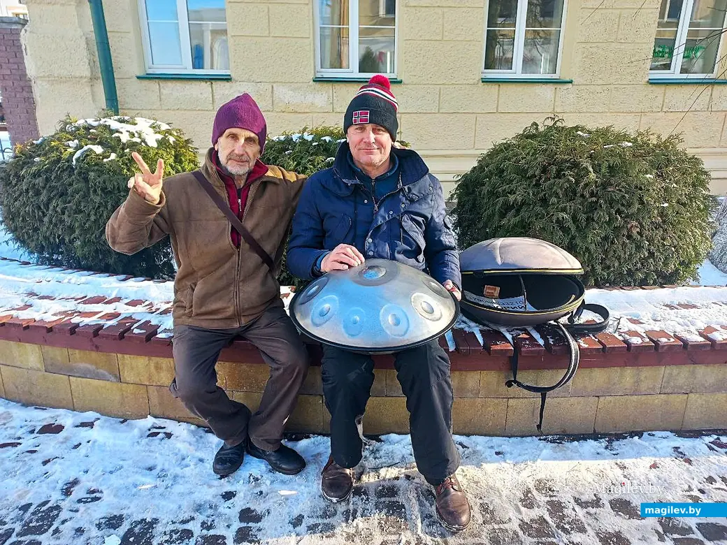 21.02.2025, Могилев, ул. Ленинская. Музыка, которая призвана сделать людей лучше.