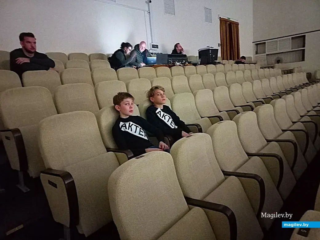 25.02.2025, Могилев, областной методический центр народного творчества и культурно-просветительной работы. Смотр-конкурс любительских театральных коллективов «У далонях