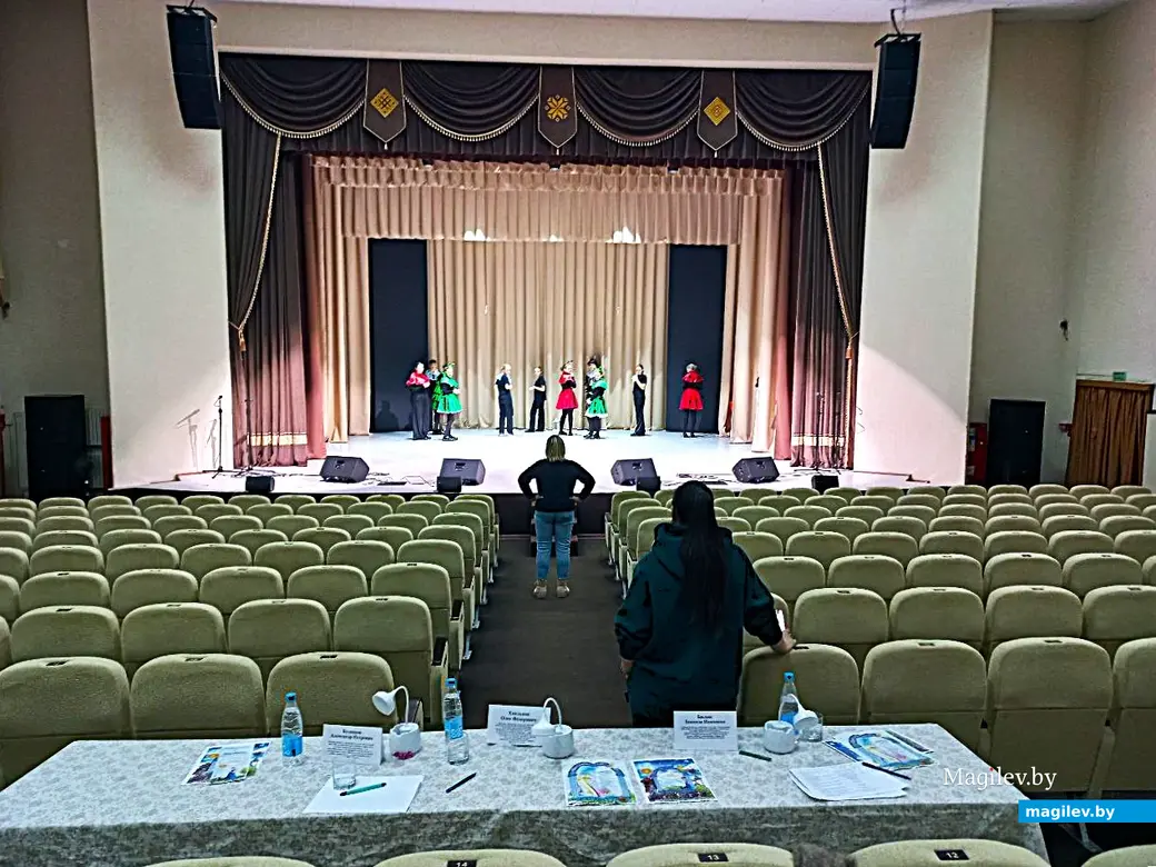 25.02.2025, Могилев, областной методический центр народного творчества и культурно-просветительной работы. Смотр-конкурс любительских театральных коллективов «У далонях