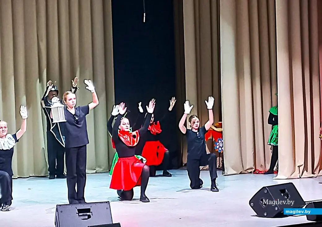 25.02.2025, Могилев, областной методический центр народного творчества и культурно-просветительной работы. Смотр-конкурс любительских театральных коллективов «У далонях